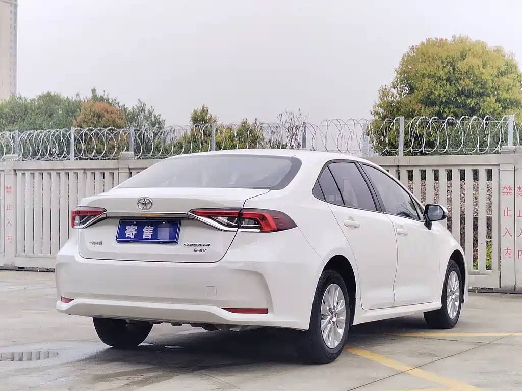 Toyota Corolla — миниатюра 6