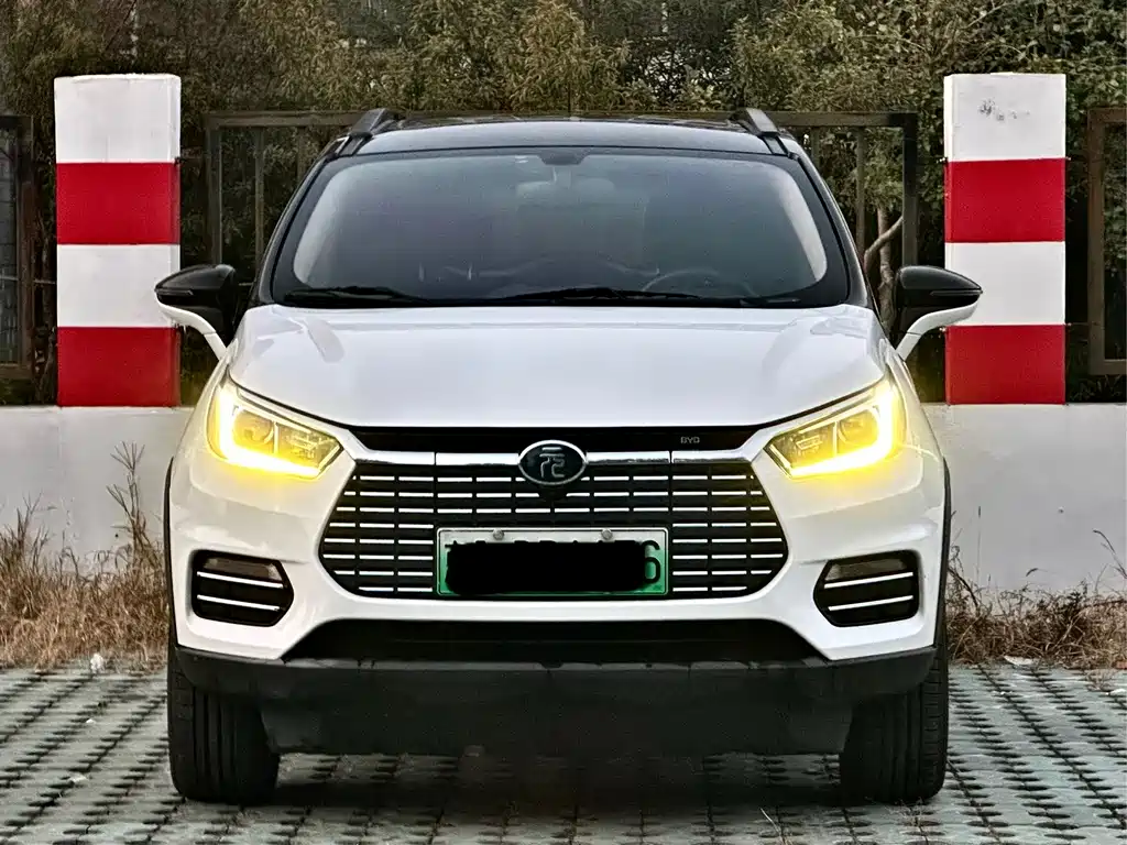 BYD Yuan EV — миниатюра 2