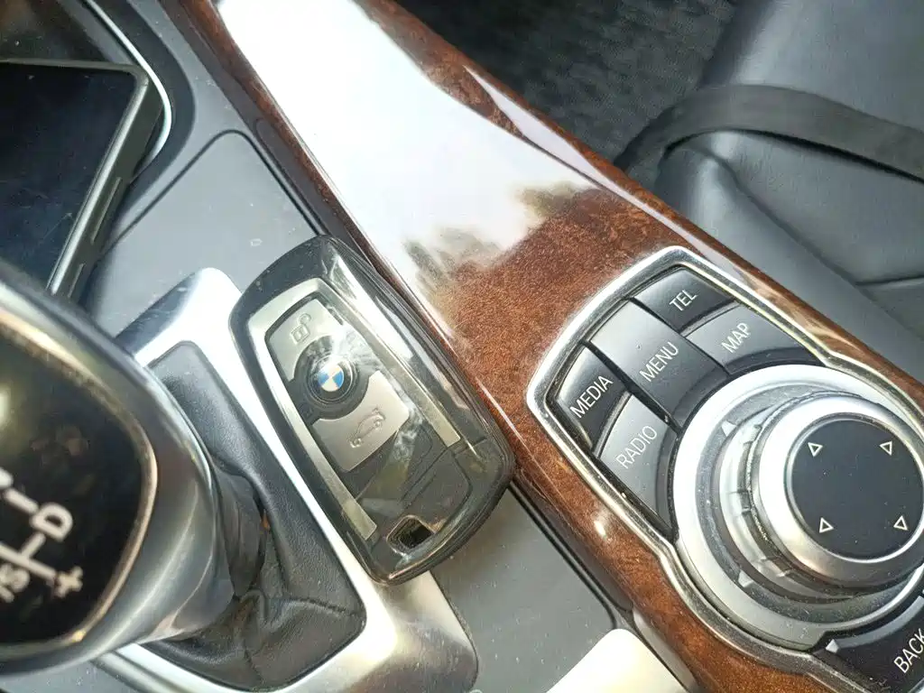 BMW 3 Series — миниатюра 12
