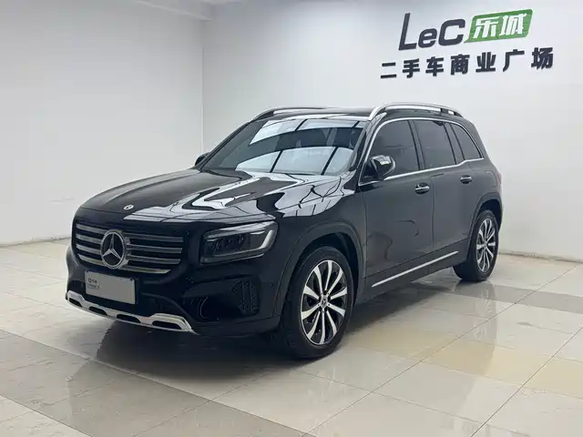 MERCEDES-BENZ GLB