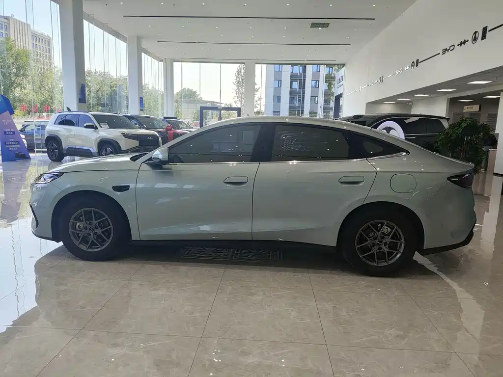 BYD Seal 06 06 2025 DM-i Smart Drive 80KM Luxury