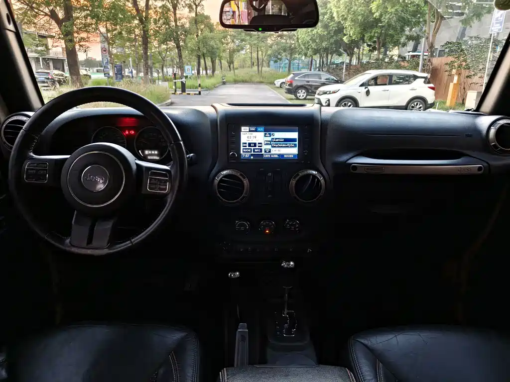 Jeep Wrangler — миниатюра 5