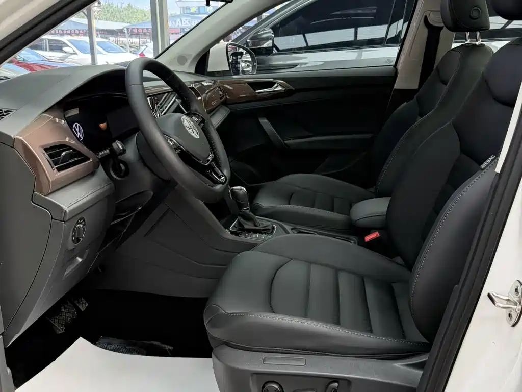 Volkswagen Tharu — миниатюра 11
