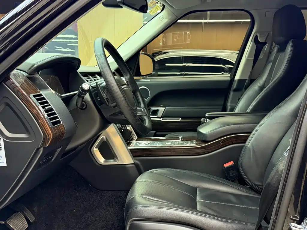 Land Rover Range Rover — миниатюра 10