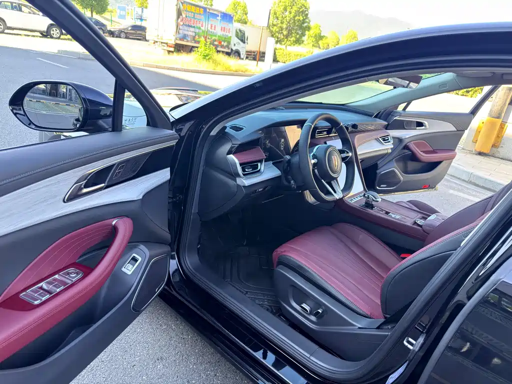 Hongqi Hongqi H5 — миниатюра 9