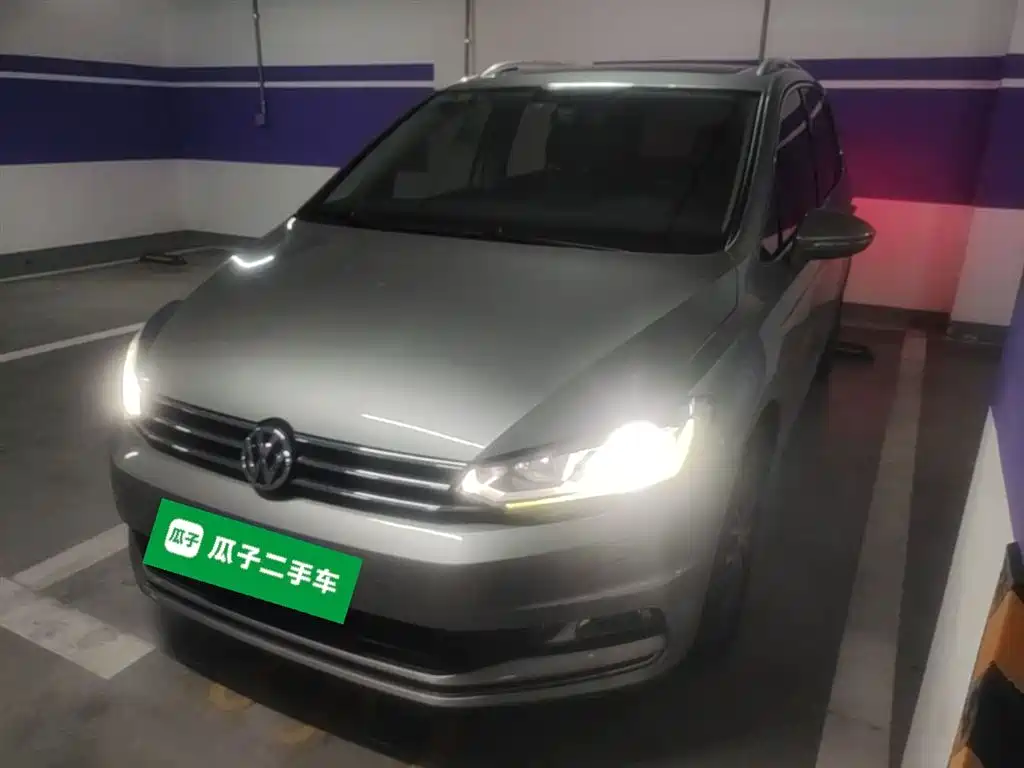 Купить Volkswagen Touran