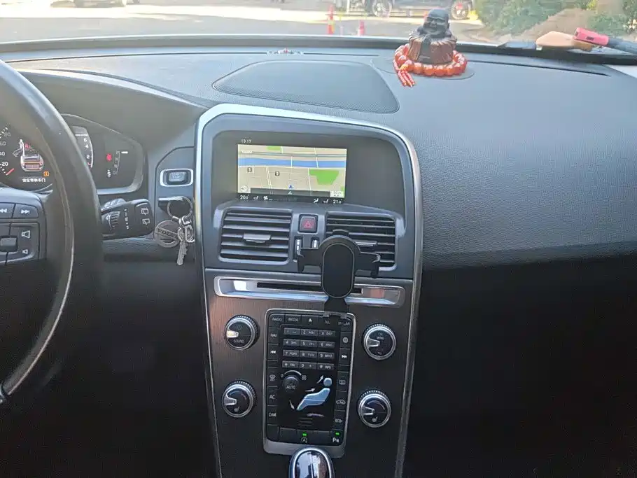 Volvo XC60 — миниатюра 13