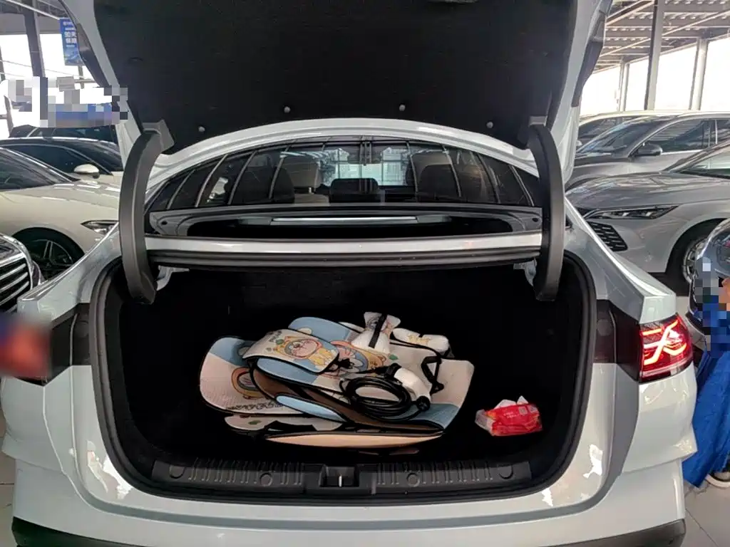 BYD Qin L — миниатюра 19
