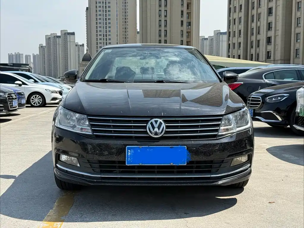 Volkswagen Lavida — миниатюра 2