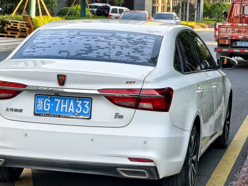 Roewe i6 Classic — миниатюра 5