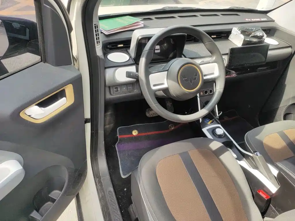 Wuling MINIEV — миниатюра 3