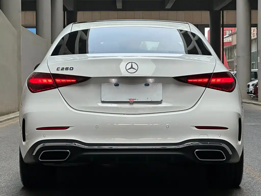 Mercedes-Benz C-Class — миниатюра 4