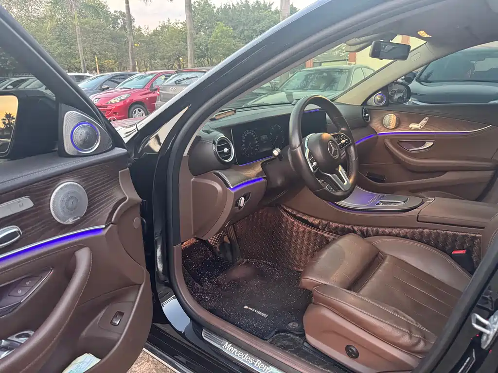 Mercedes-Benz E-Class — миниатюра 4