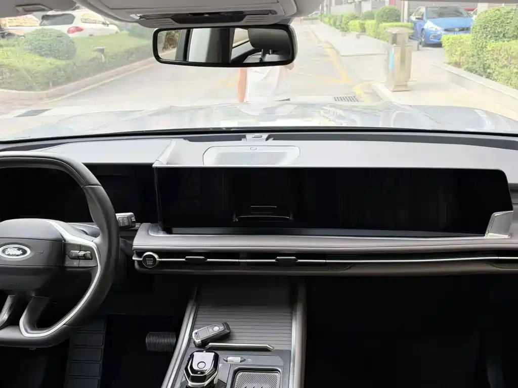 Ford Edge — миниатюра 10