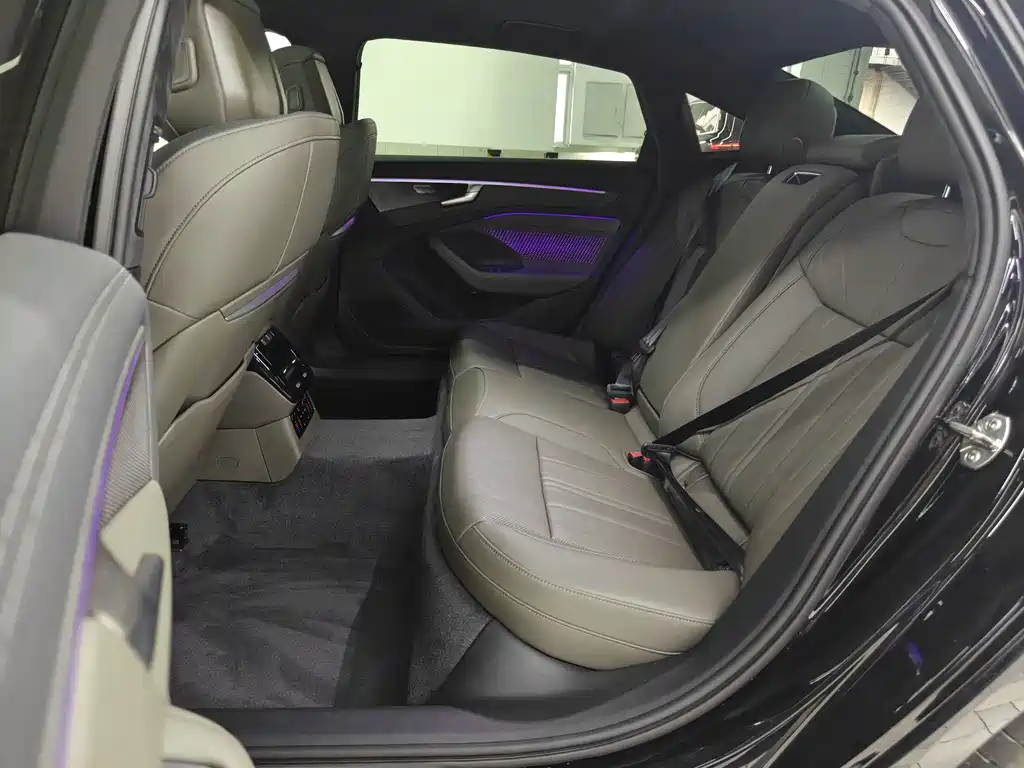 Audi A6L — миниатюра 13