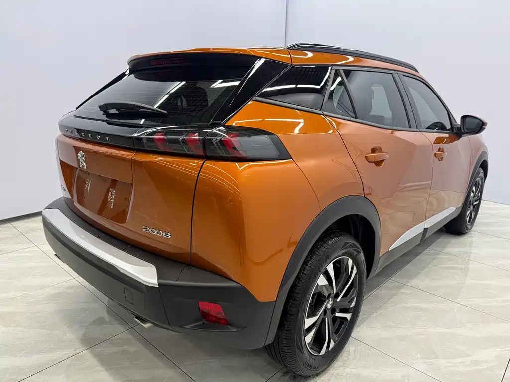PEUGEOT 2008