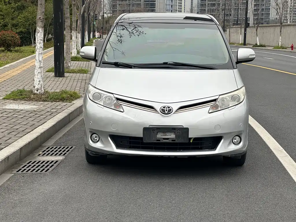 TOYOTA PREVIA