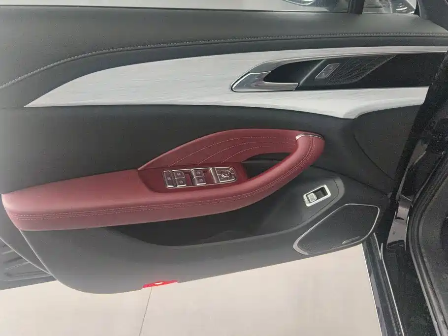 Hongqi Hongqi H5 PHEV — миниатюра 7