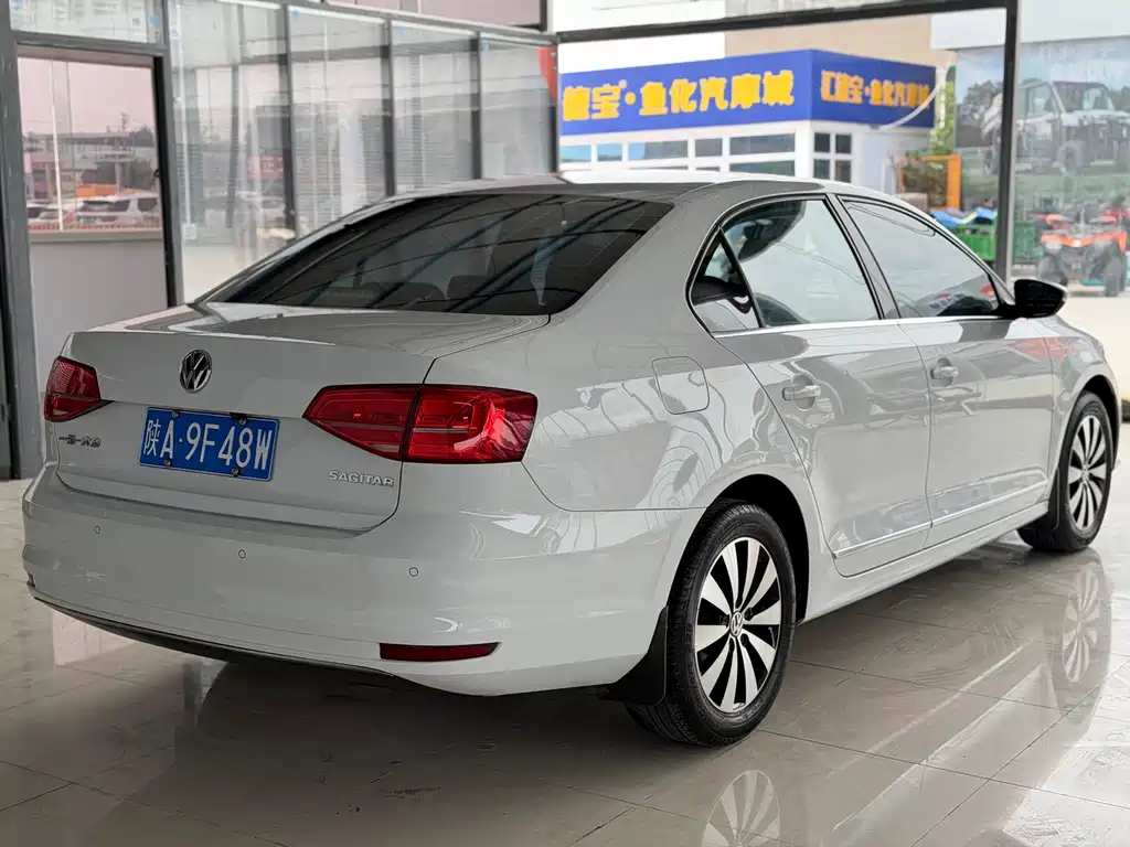Volkswagen Sagitar — миниатюра 16