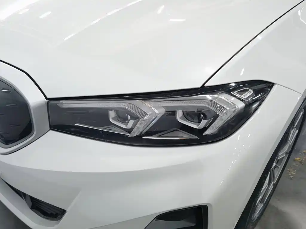 BMW i3 2022 eDrive 35 L