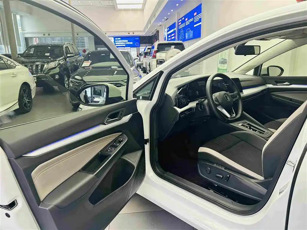Volkswagen Golf — миниатюра 21