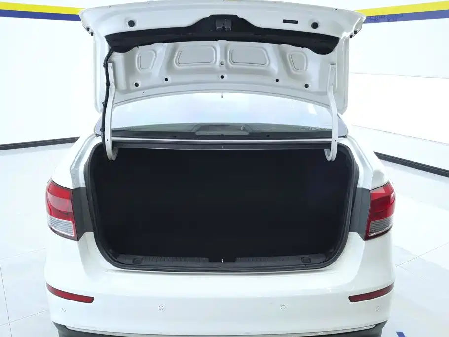 Kia K2 2015 1.4L MT GLS
