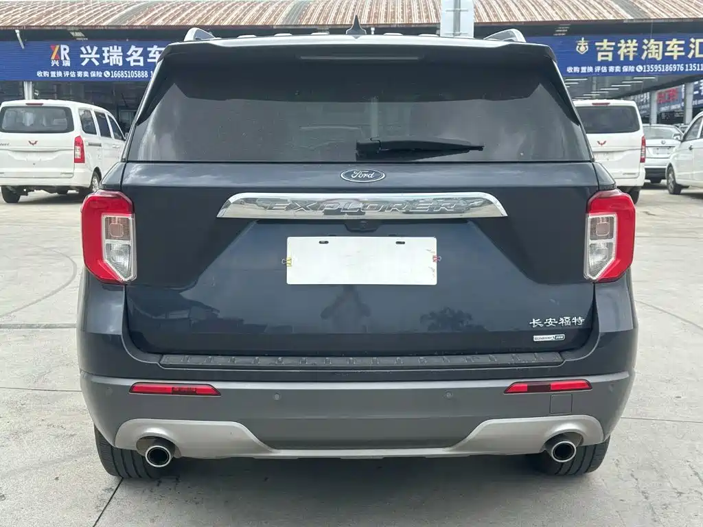 Ford Explorer — миниатюра 7