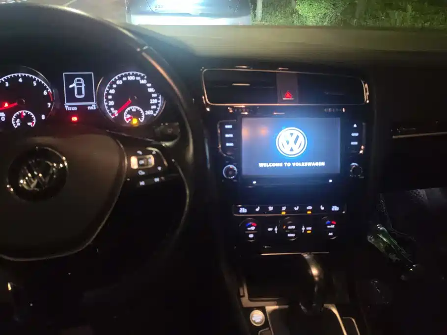 Volkswagen Golf — миниатюра 12