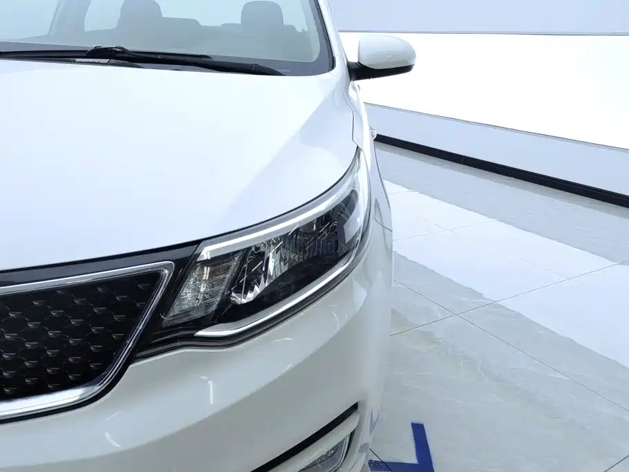 Kia K2 2015 1.4L MT GLS