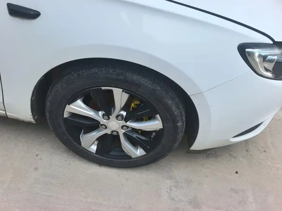 Buick Excelle — миниатюра 6