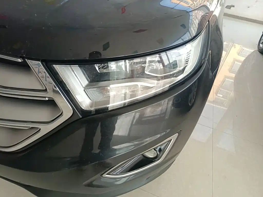 Ford Edge — миниатюра 24