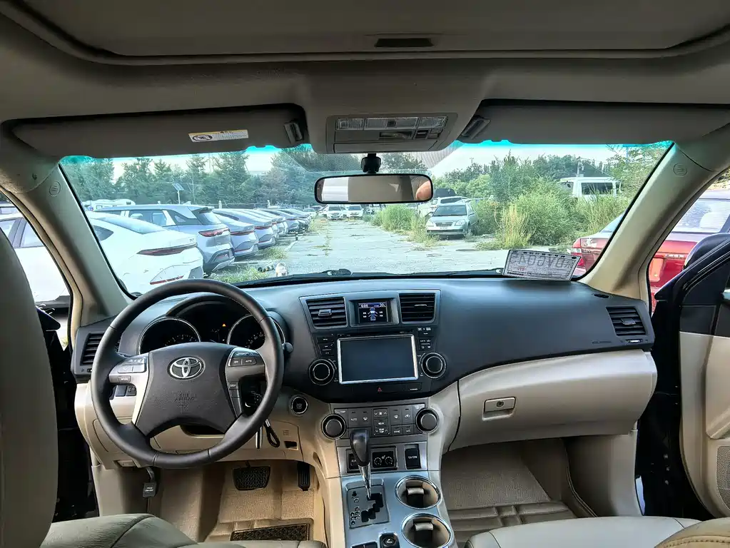 Toyota Highlander — миниатюра 8