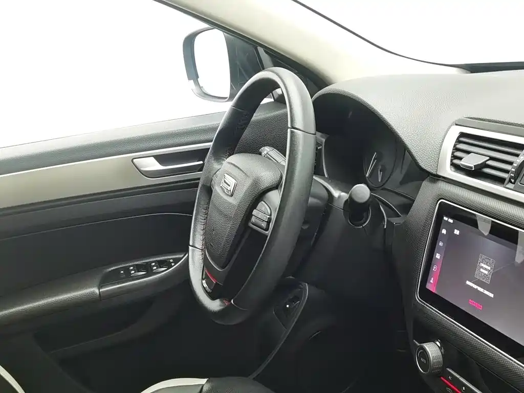 Qoros Qoros 5 — миниатюра 22
