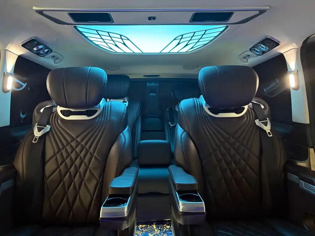 Mercedes-Benz V-Class — миниатюра 11
