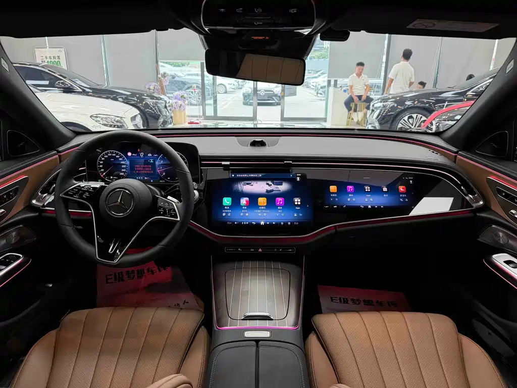 Mercedes-Benz E-Class — миниатюра 11
