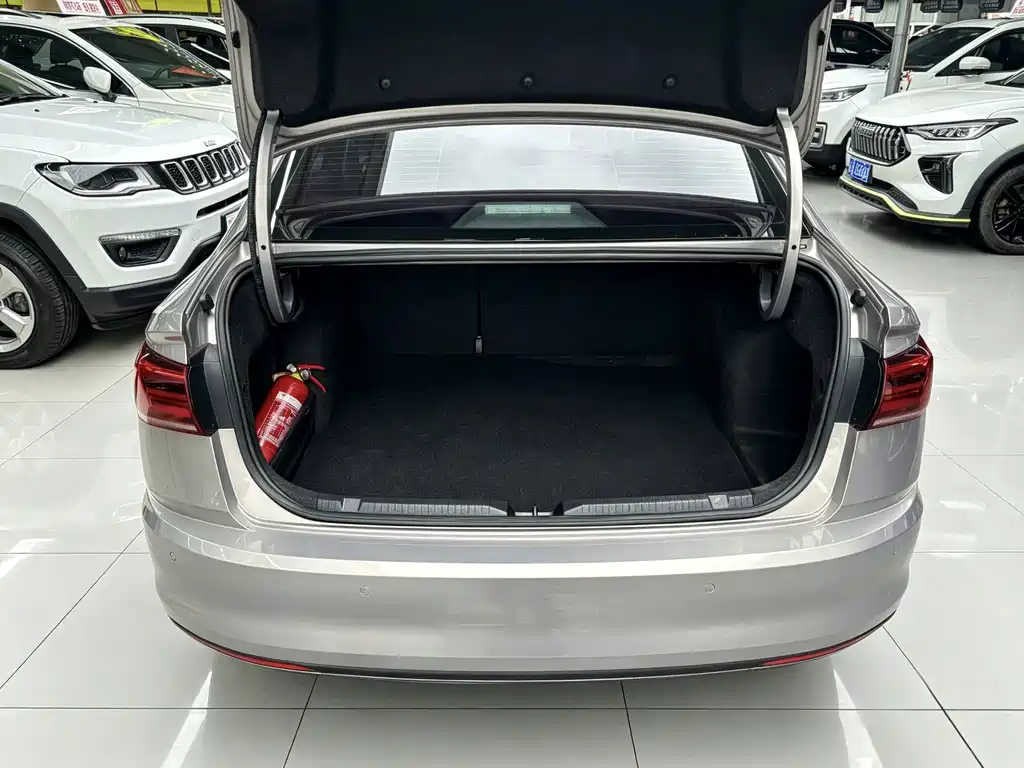 Volkswagen Bora — миниатюра 19