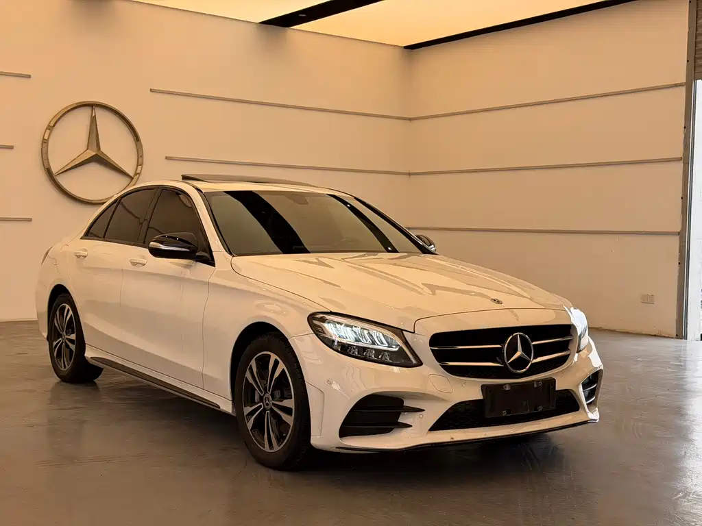 Mercedes-Benz C-Class — миниатюра 4
