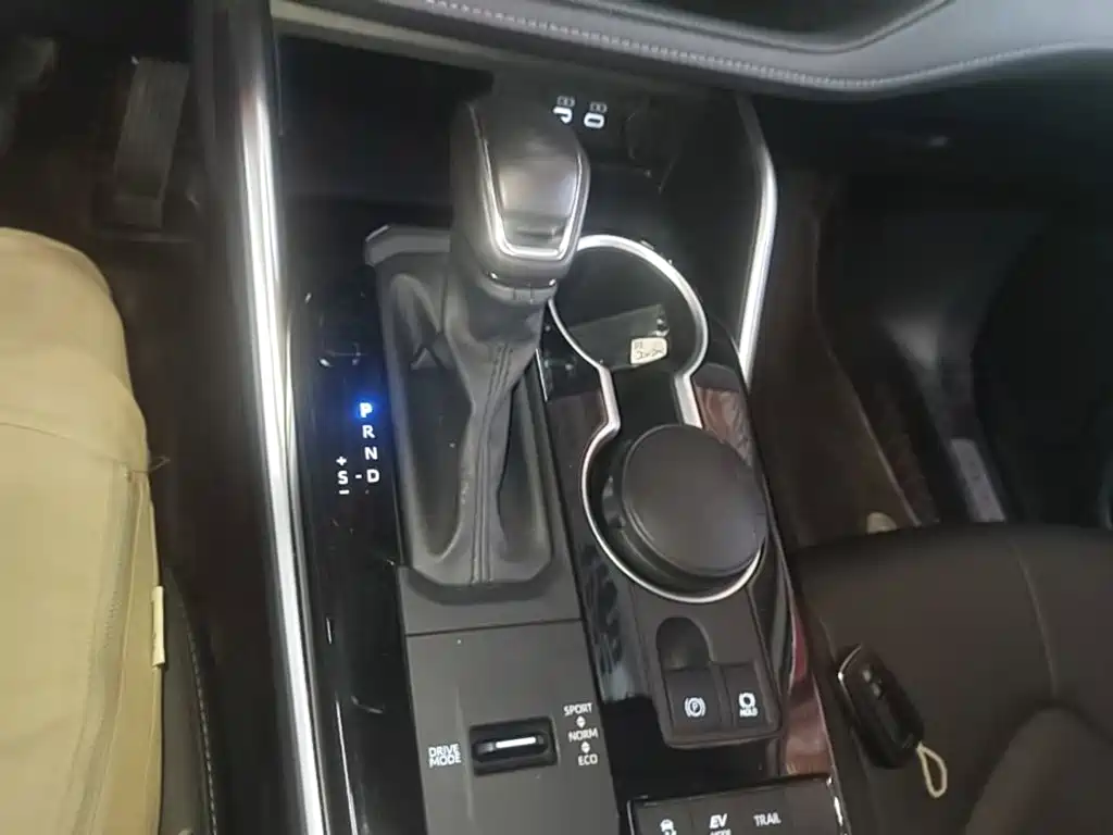 Toyota Highlander — миниатюра 14