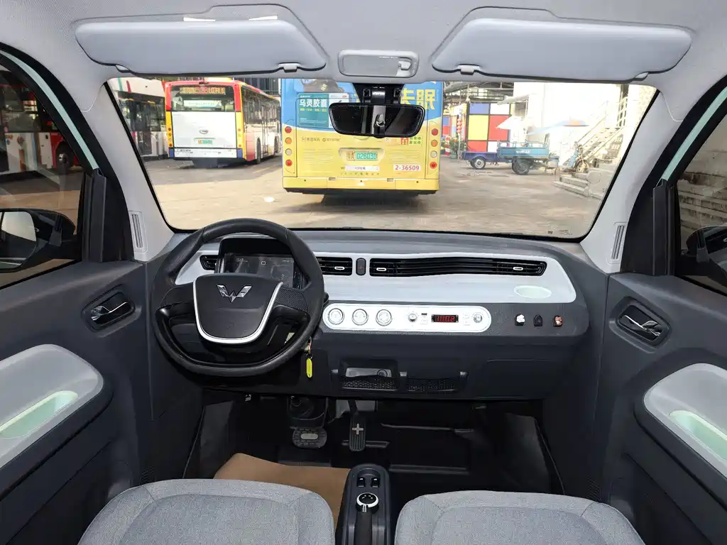 Wuling MINIEV — миниатюра 5