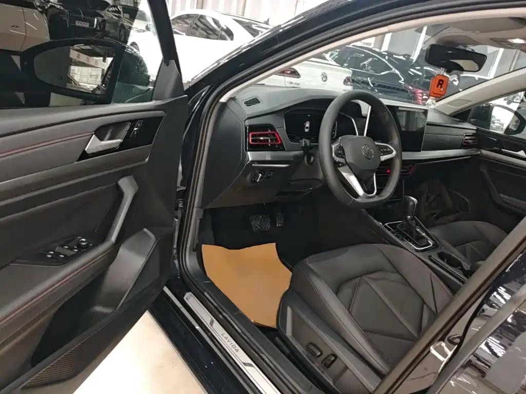 Volkswagen Lavida — миниатюра 16