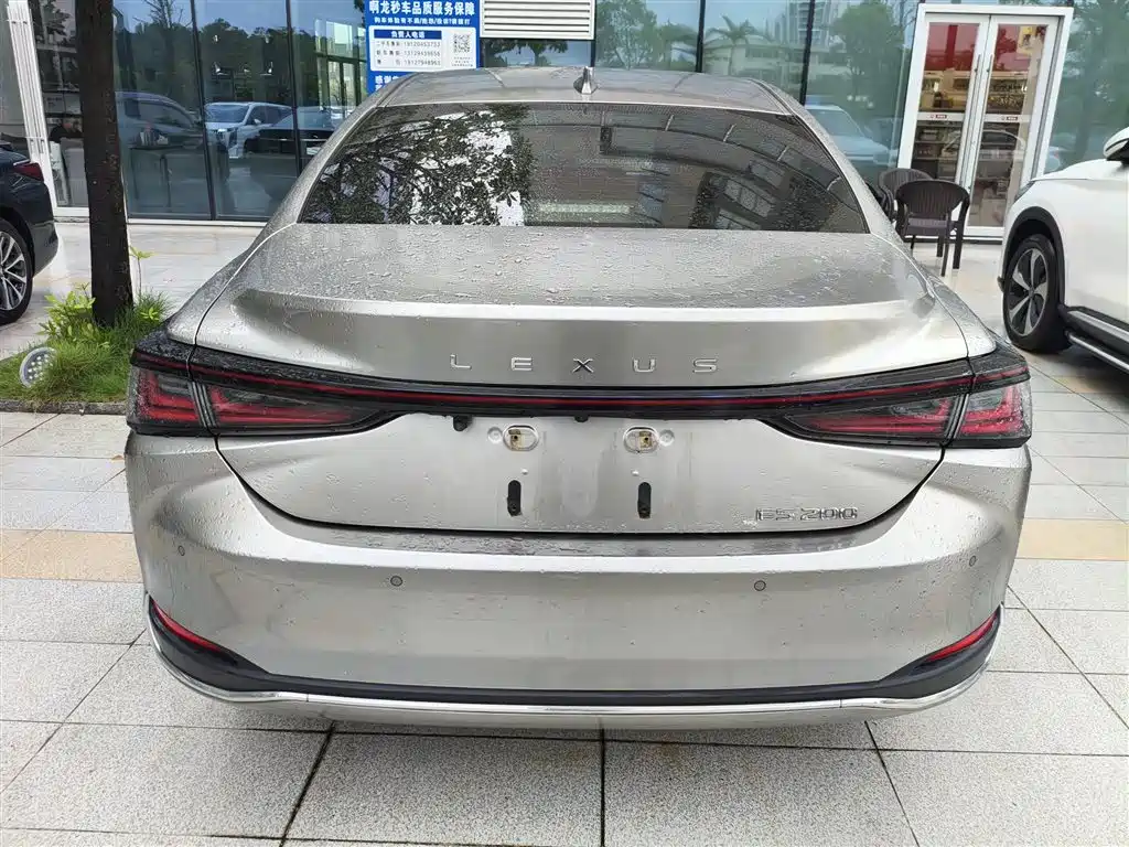 Lexus ES — миниатюра 9