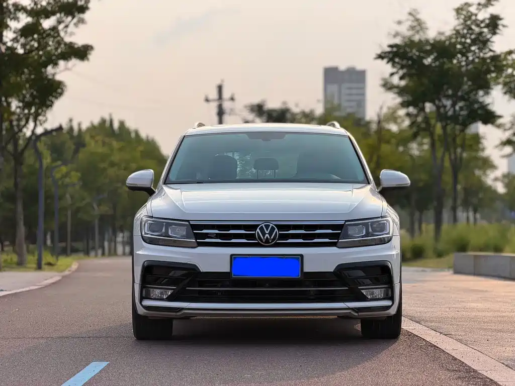 Volkswagen Tiguan L — миниатюра 2