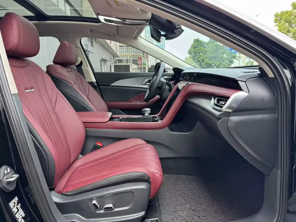 Hongqi Hongqi H5 — миниатюра 17