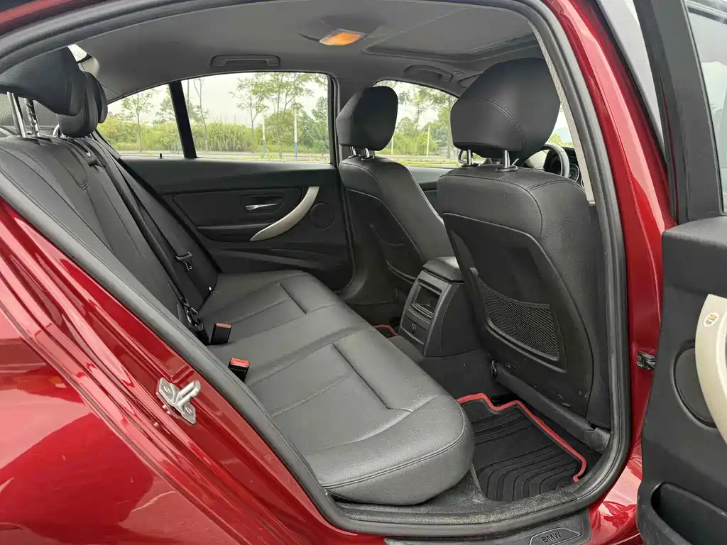 BMW 3 Series — миниатюра 9