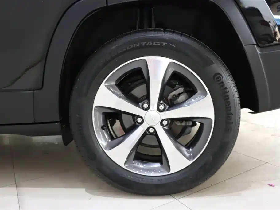 Jeep Cherokee 2.0T 2WD Leading Edition, фото 20