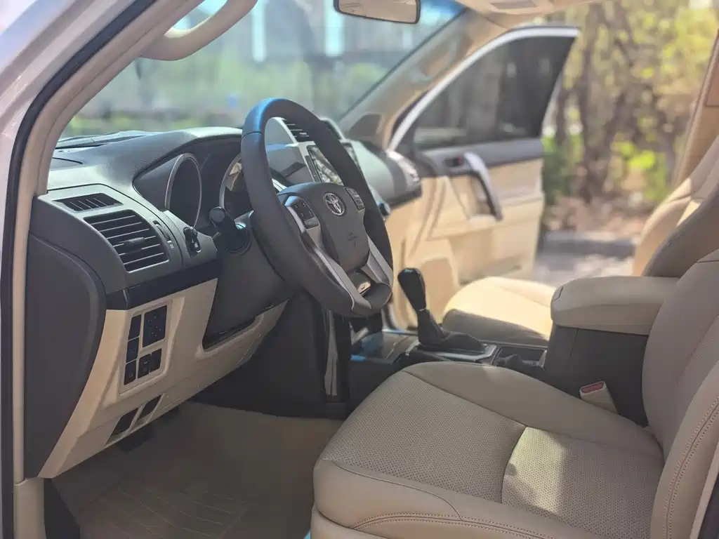 Toyota Land Cruiser Prado 2015 2.7L