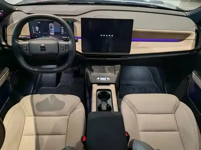 Volvo XC70 PHEV — миниатюра 5