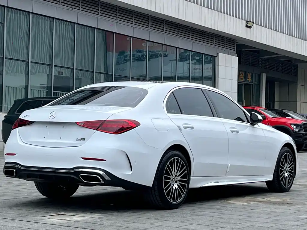 Mercedes-Benz C-Class — миниатюра 7