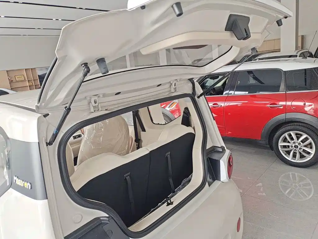 Wuling MINIEV — миниатюра 19