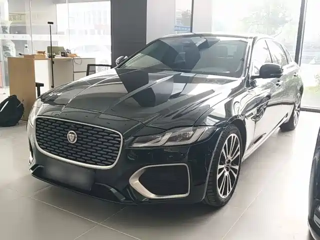 Jaguar XFL